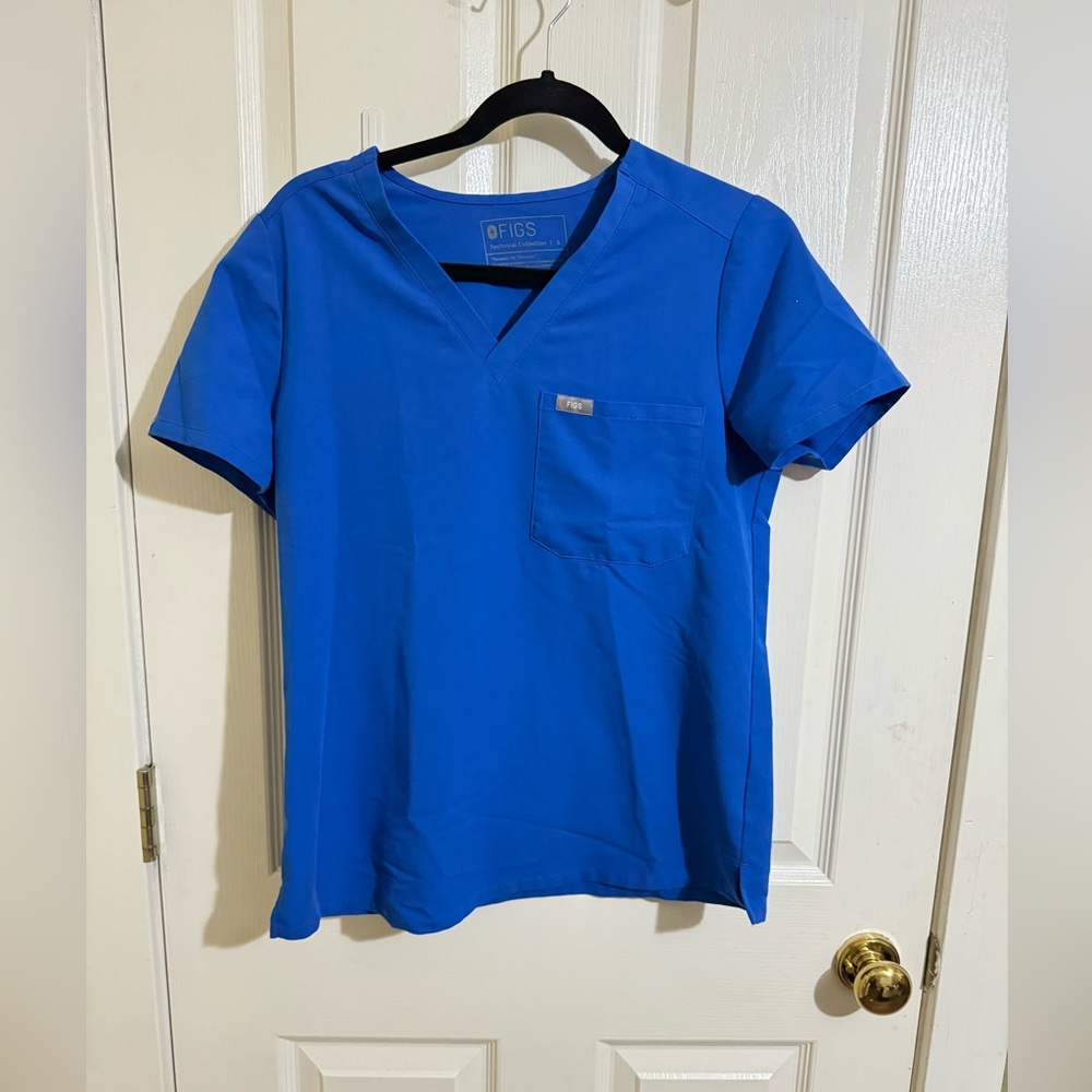 FIGS SMALL SCRUB TOP